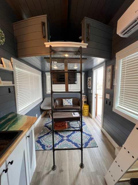 Under The Sea Tiny Home Apple Valley Dış mekan fotoğraf